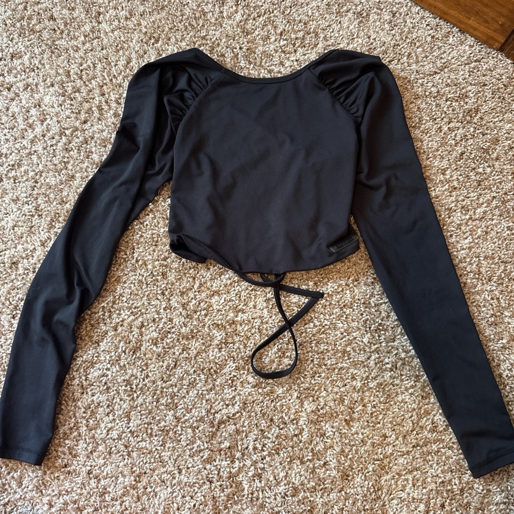 Bo and Tee women’s workout top open back criss cross tie